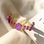 Bracelete Folheado Dourado Pedras de Chaton Retangulares Roxo